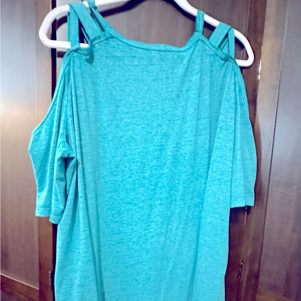 Cold Shoulder T-shirt